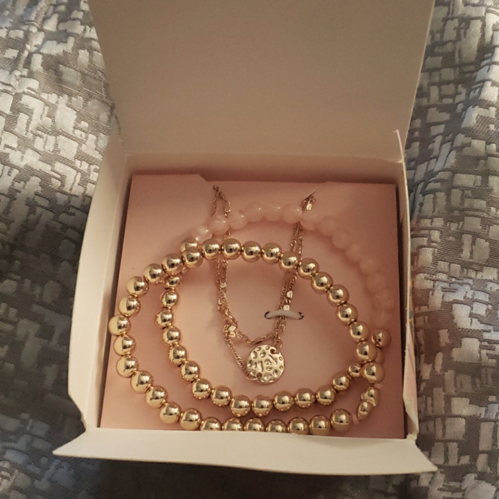 Necklace and Bracelet Set